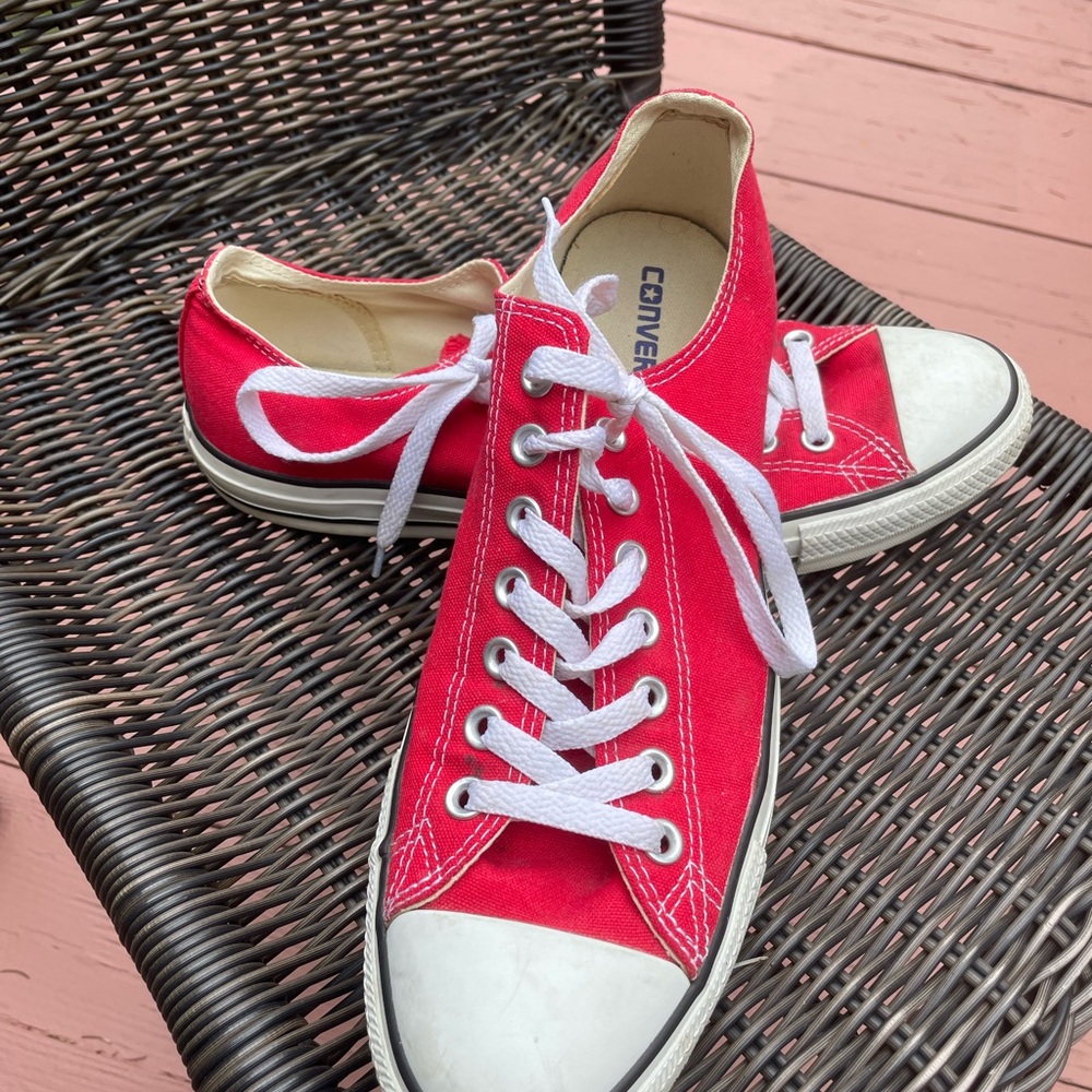 Converse Men Classic Red and White Sneakers